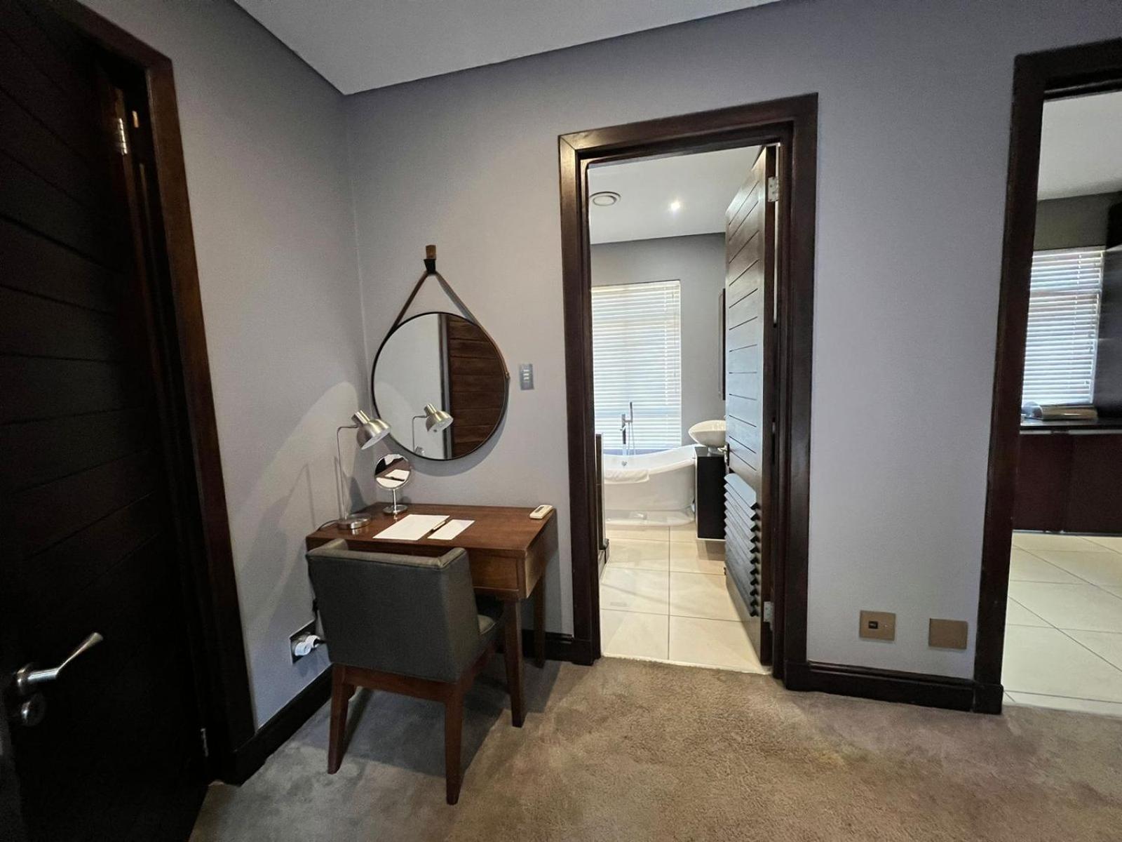 Tredenham Boutique Hotel Блумфонтейн Экстерьер фото A room at the hotel