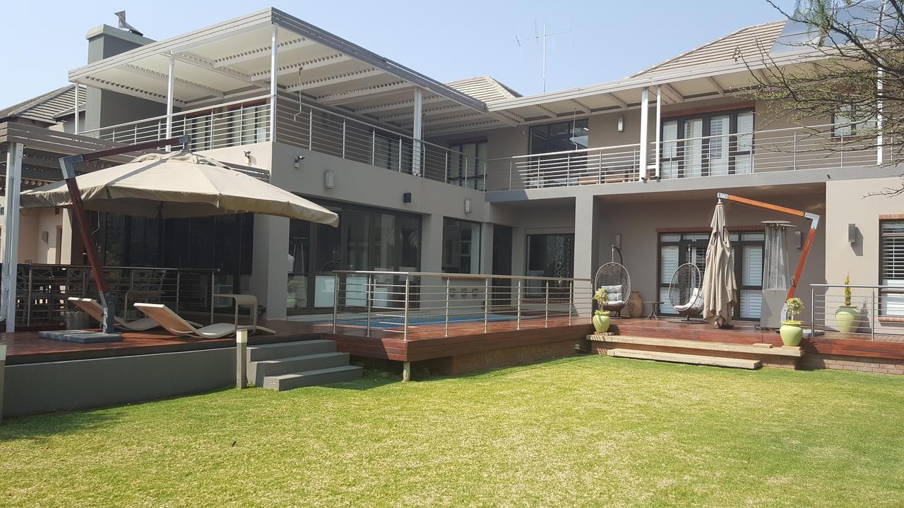 Tredenham Boutique Hotel Блумфонтейн Экстерьер фото The residence of the South African ambassador in Gaborone