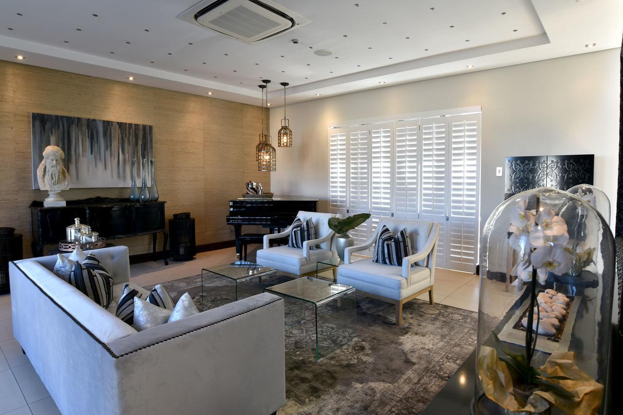 Tredenham Boutique Hotel Блумфонтейн Экстерьер фото Interior of a home in the suburb of Waterfall, Gauteng, South Africa